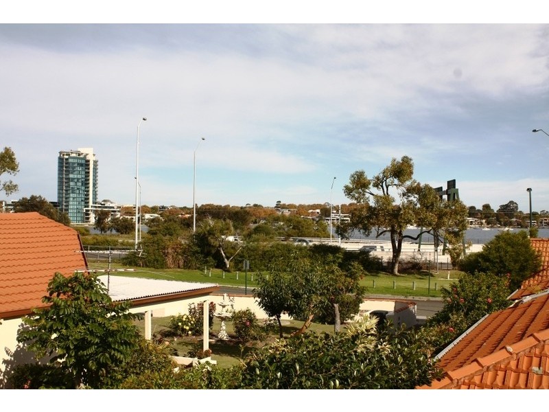 3/206 Melville Parade, Como WA 6152