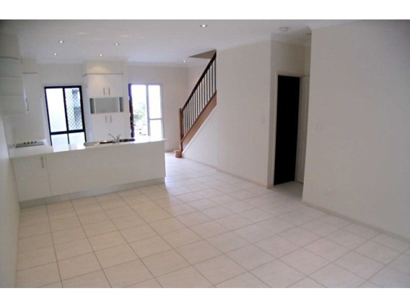 4/24 Kennington Rd, Camp Hill QLD 4152