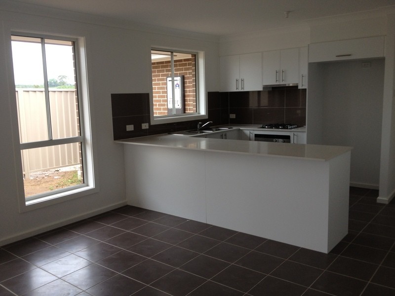 19 Garton Road, Spring Farm NSW 2570