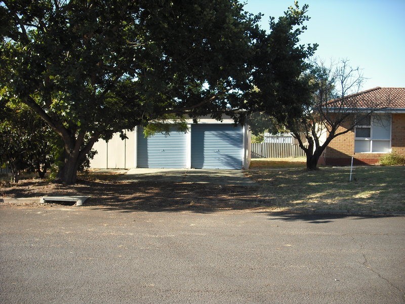 4 St Paul’s Place, East Bunbury WA 6230