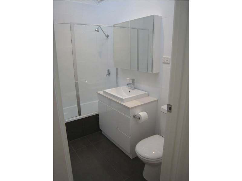 1/28 Carlisle Street, Preston VIC 3072