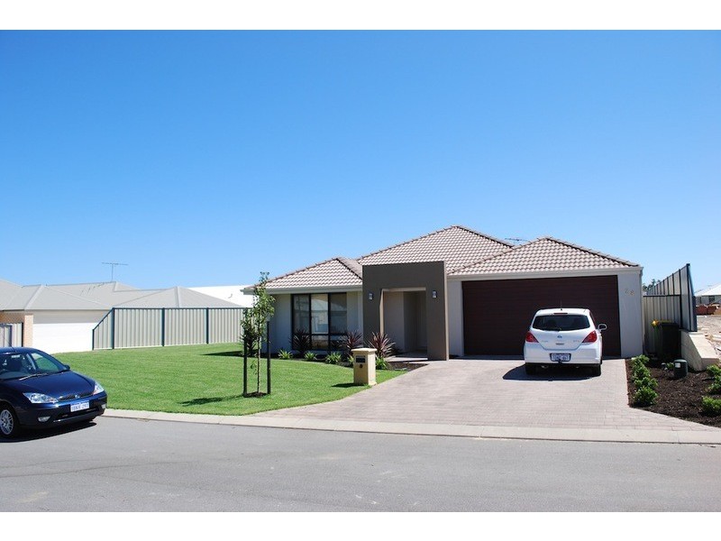 28 Scottsdale Turn, Meadow Springs WA 6210