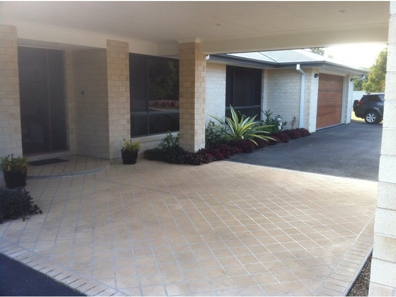 38 Lawnhill Drive, Nerang QLD 4211