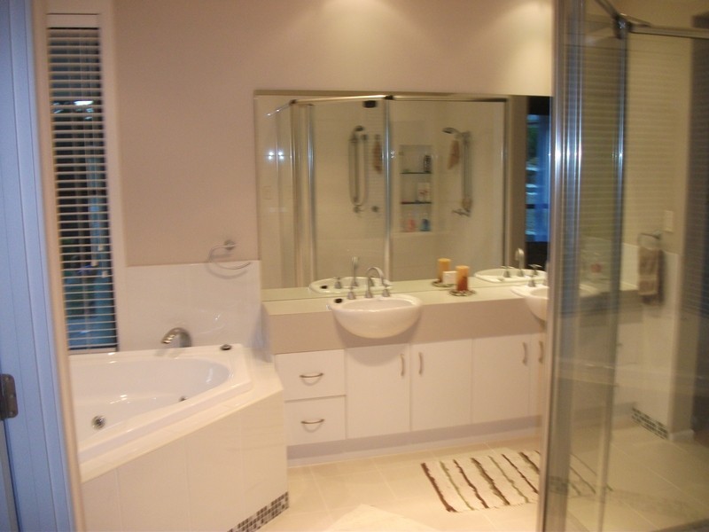 38 Lawnhill Drive, Nerang QLD 4211