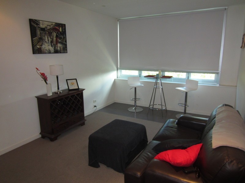 402/166 Wellington Parade, East Melbourne VIC 3002