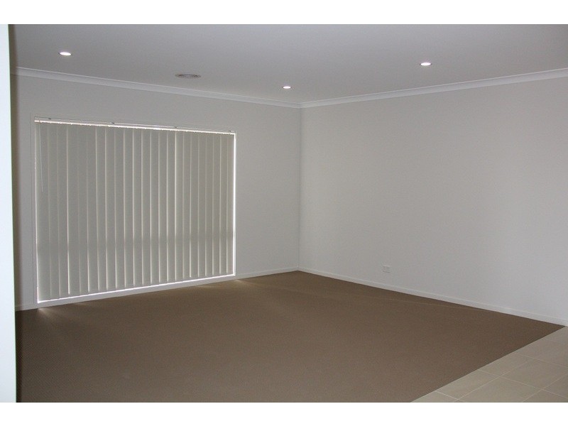 19 Luxford Drive, Point Cook VIC 3030