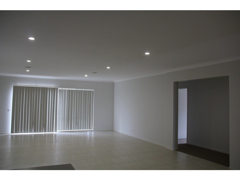 19 Luxford Drive, Point Cook VIC 3030