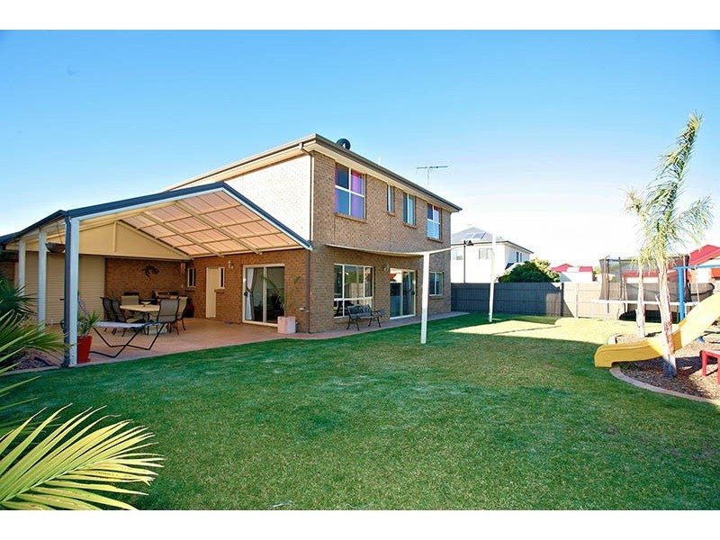 5 Weatherstone Crescent, Mawson Lakes SA 5095