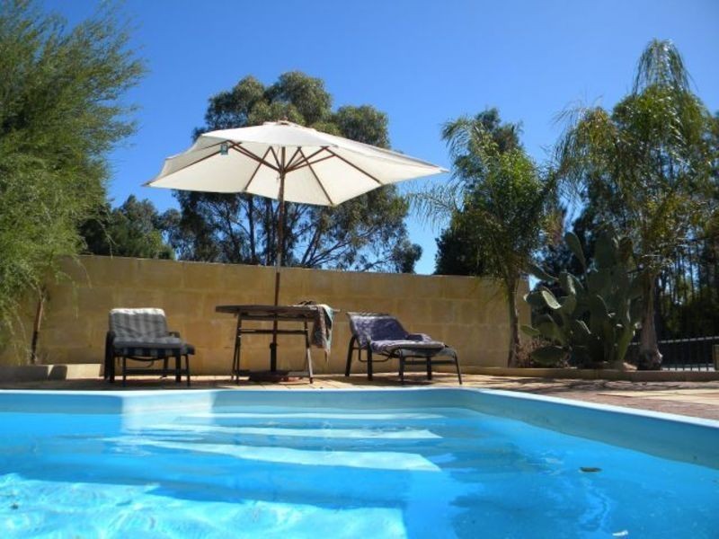 50 Adams Road, Mariginiup WA 6065