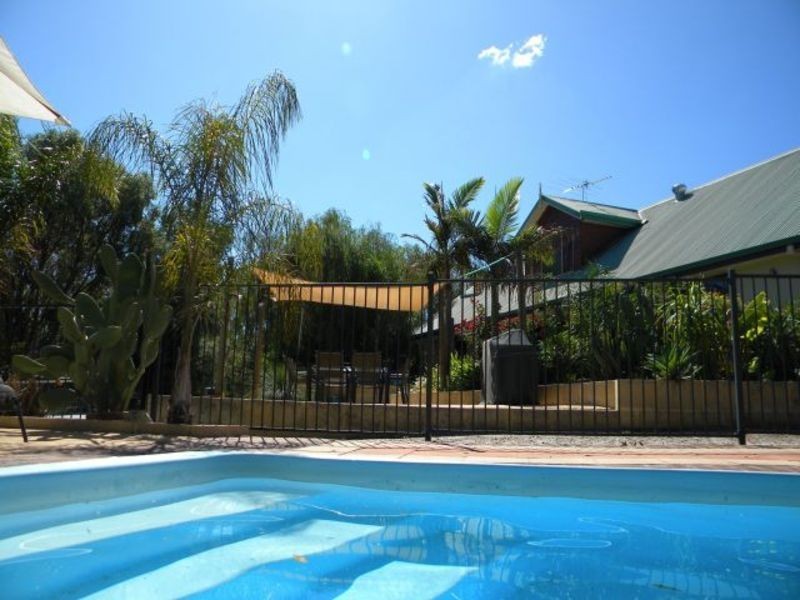 50 Adams Road, Mariginiup WA 6065