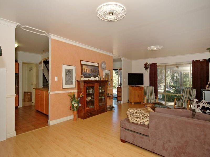 50 Adams Road, Mariginiup WA 6065