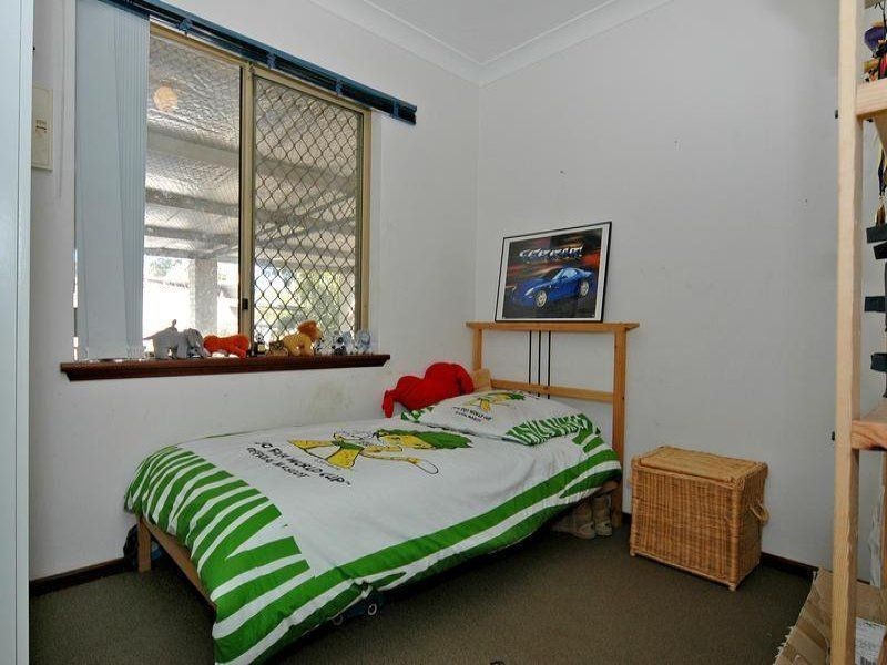 50 Adams Road, Mariginiup WA 6065