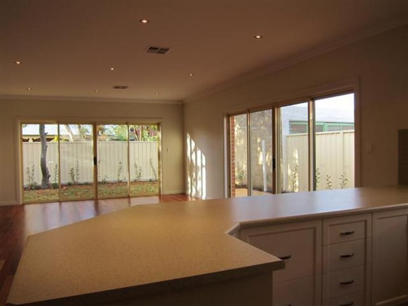 10 Chamberlain Avenue, Clarence Gardens SA 5039