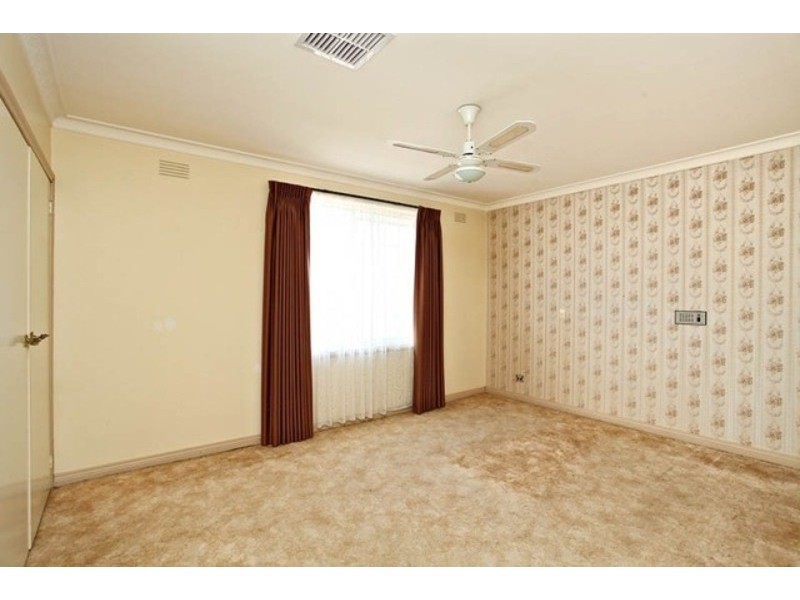 13 Belmore Road, Sunshine North VIC 3020