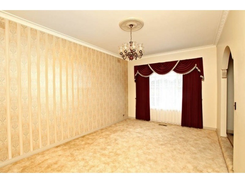 13 Belmore Road, Sunshine North VIC 3020