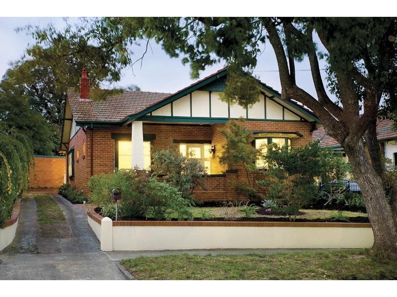 18 Lockhart Street, Camberwell VIC 3124