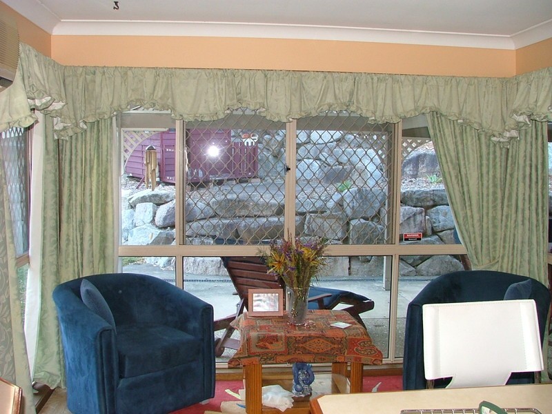 348 Chatswood Rd, Shailer Park QLD 4128