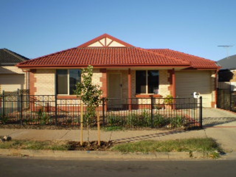 8 Berkshire St, Athol Park SA 5012