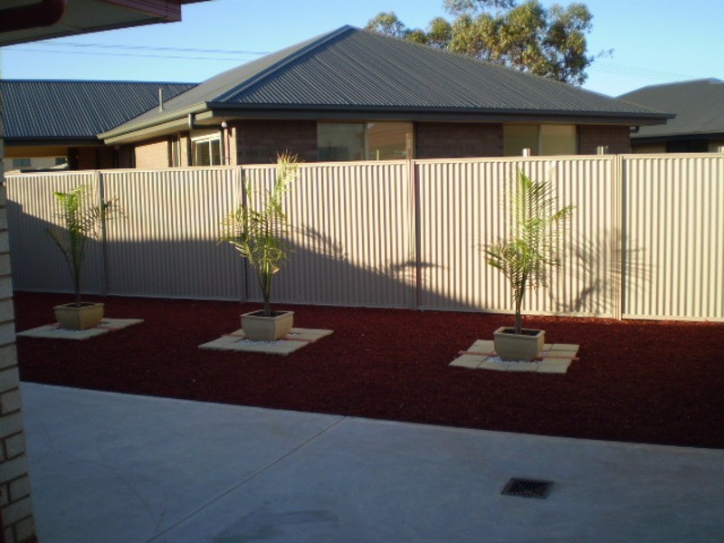 8 Berkshire St, Athol Park SA 5012