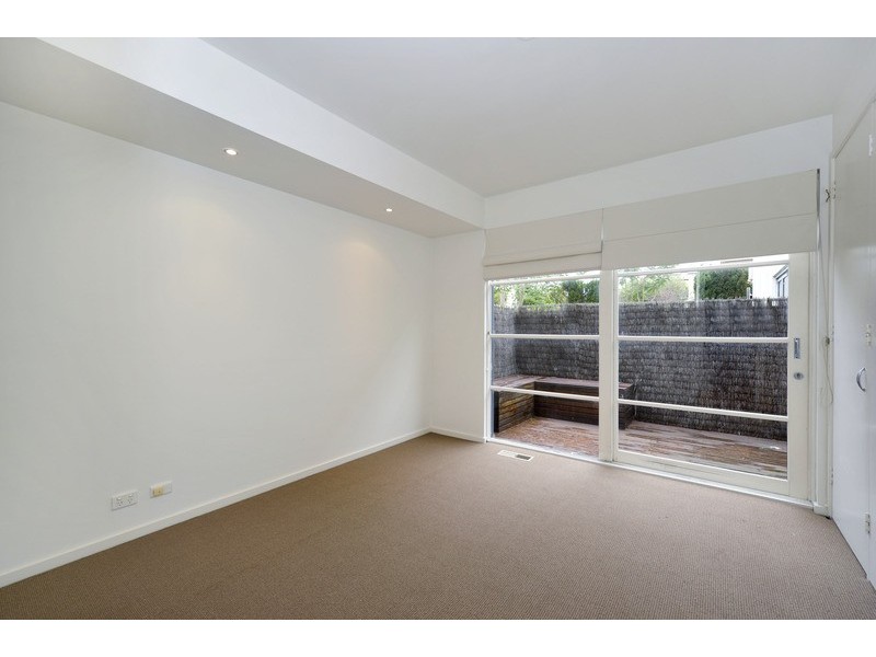 29 Thackeray Street, Elwood VIC 3184