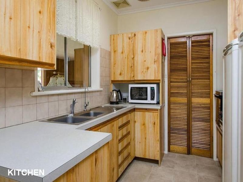 16 Avalon Road, Marion SA 5043