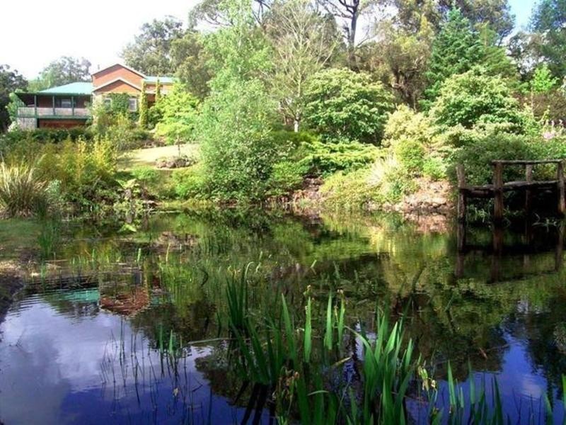 55 Outawood Rise, Gisborne South VIC 3437