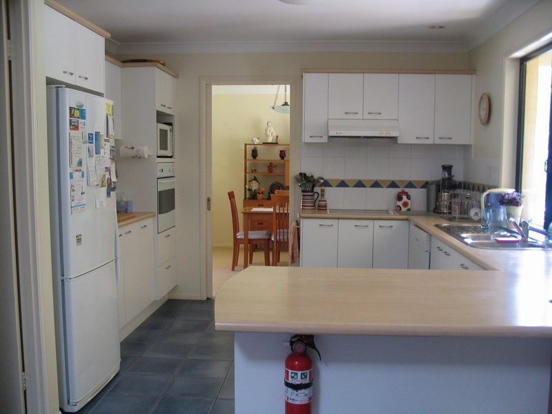 11 Glenroy Place, Parkinson QLD 4115