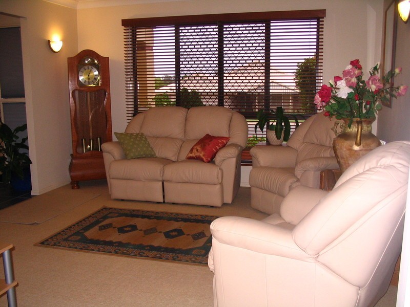 11 Glenroy Place, Parkinson QLD 4115