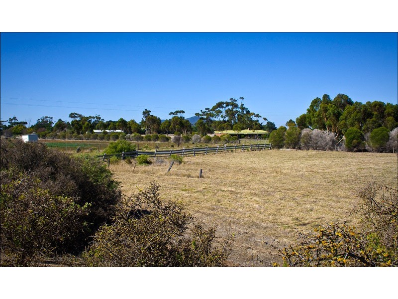 830 Bacchus Marsh Rd, Lara VIC 3212