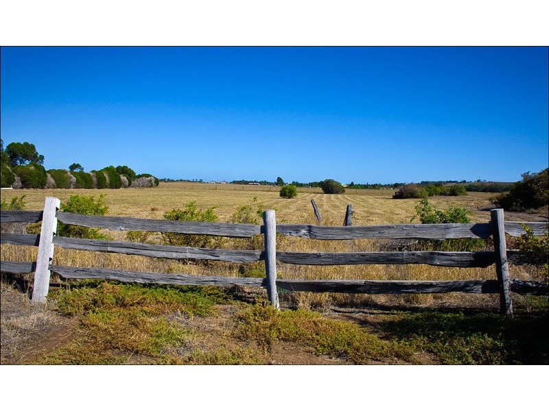 830 Bacchus Marsh Rd, Lara VIC 3212