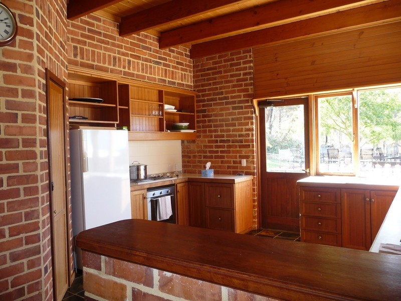 115 Spring Road, Kalamunda WA 6076