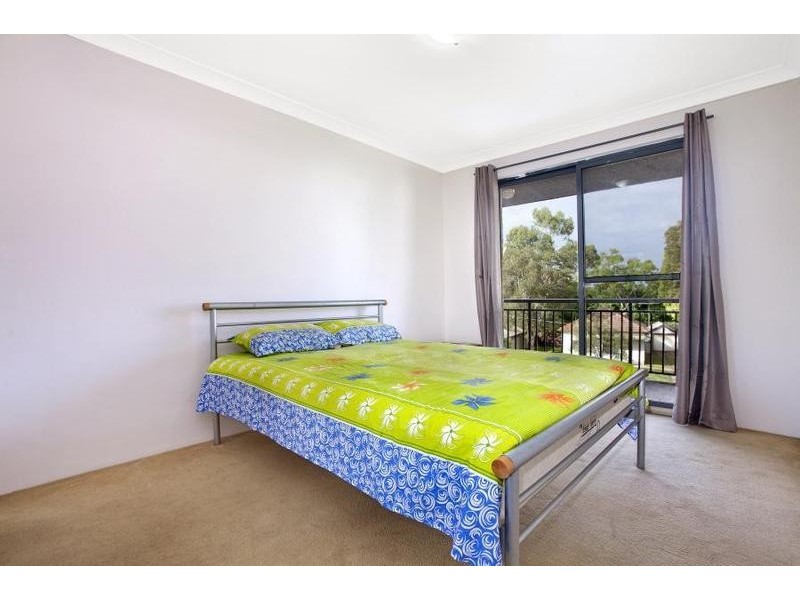 8/5-9 Fourth Avenue, Blacktown NSW 2148