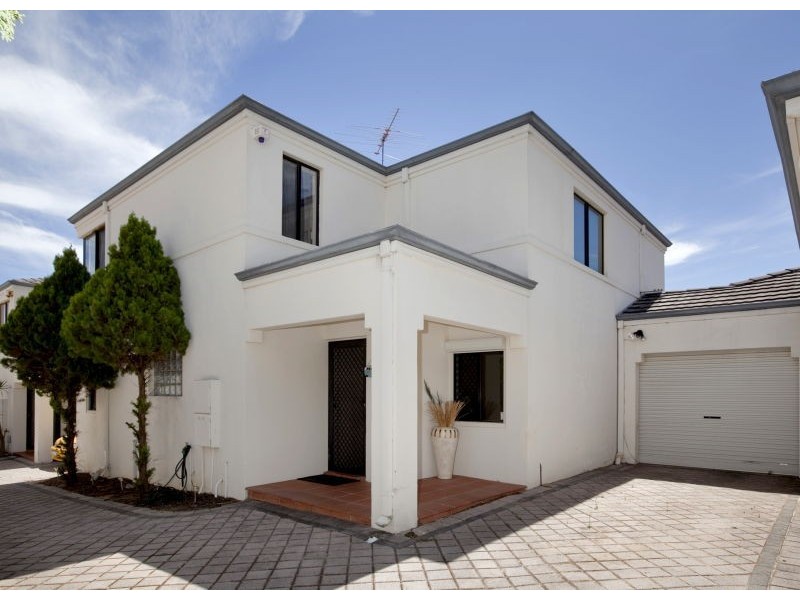 2/3 Mira Mar St, Doubleview WA 6018