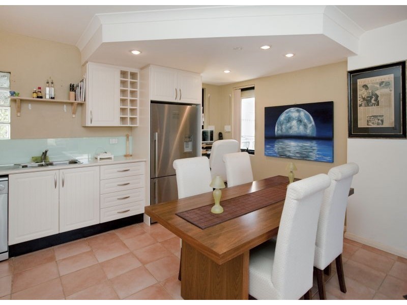 2/3 Mira Mar St, Doubleview WA 6018