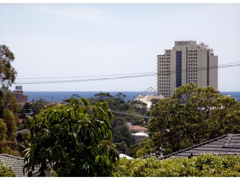 2/3 Mira Mar St, Doubleview WA 6018