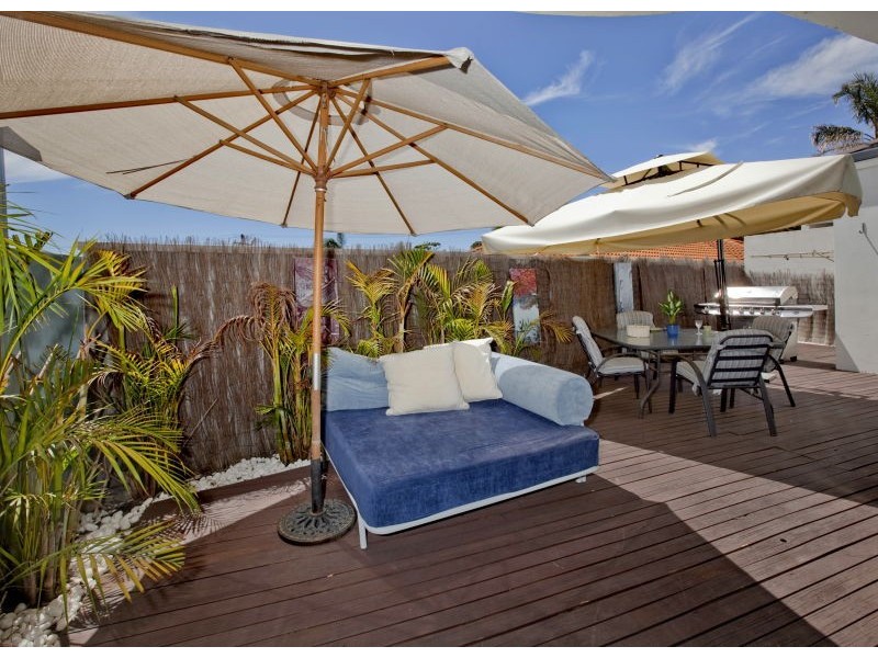 2/3 Mira Mar St, Doubleview WA 6018