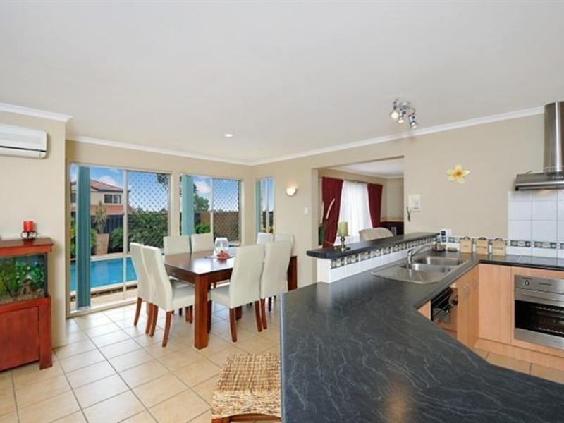 1 Derby Place, Mudgeeraba QLD 4213