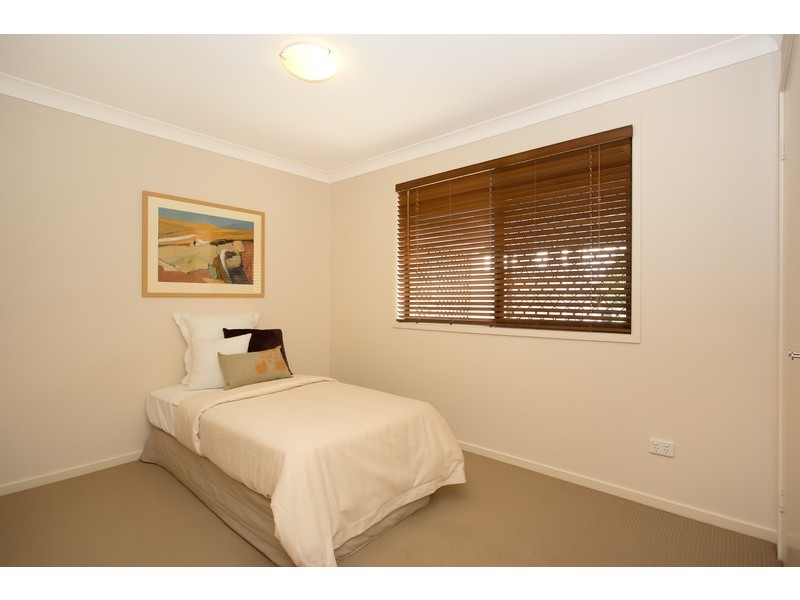 24 Aylward Road, Ningi QLD 4511