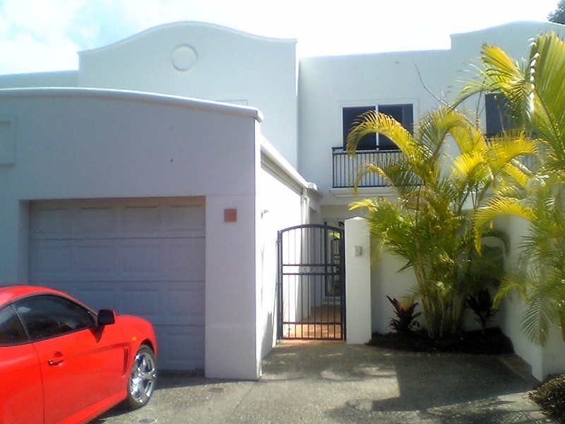 3/100 Cotlew Street East, Southport QLD 4215