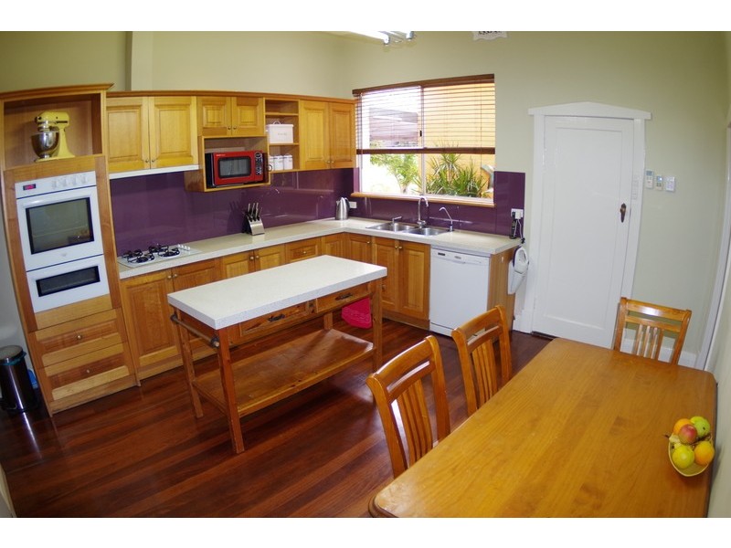 27 Park Street, Como WA 6152