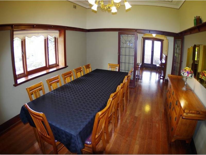27 Park Street, Como WA 6152
