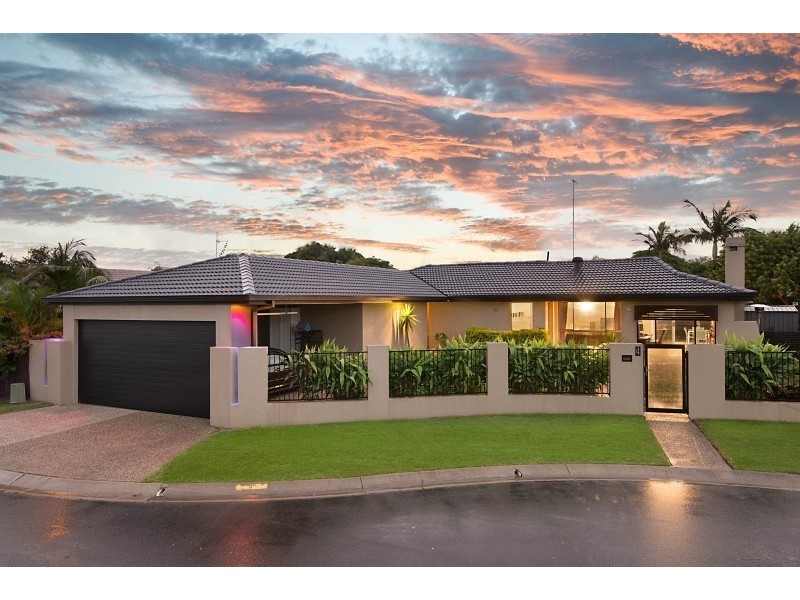 4 Rotorua Place, Clear Island Waters QLD 4226