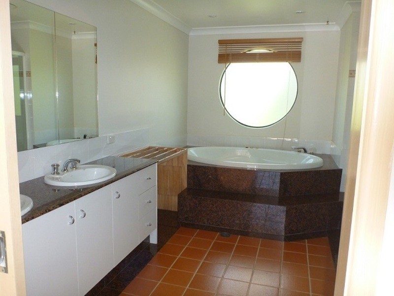 54 Zoeller Drive, Parkwood QLD 4214