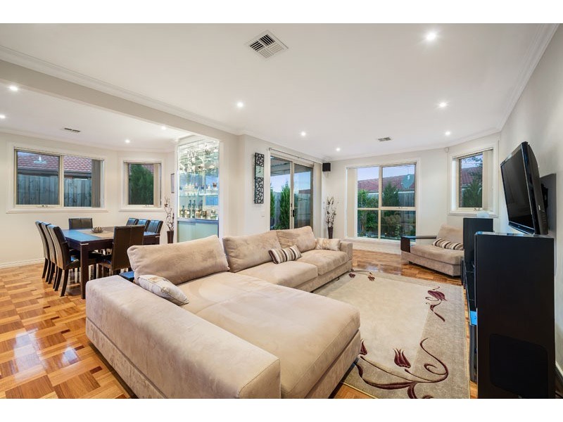 2/51 Leonard Close, Clarinda VIC 3169