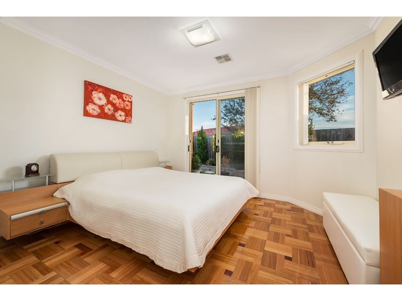 2/51 Leonard Close, Clarinda VIC 3169