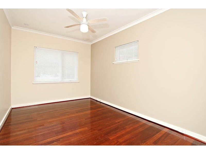 120 Manning Road, Wilson WA 6107