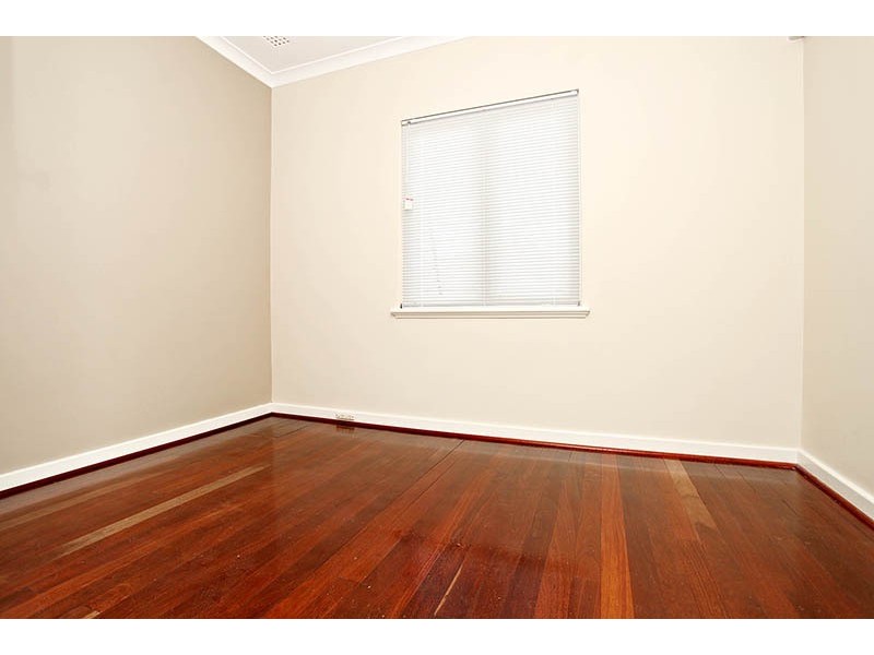 120 Manning Road, Wilson WA 6107