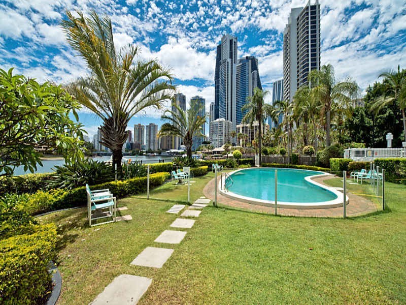 71/30 Watson Esplanade, Surfers Paradise QLD 4217