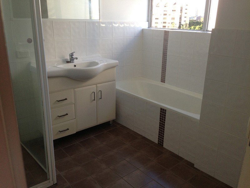 71/30 Watson Esplanade, Surfers Paradise QLD 4217