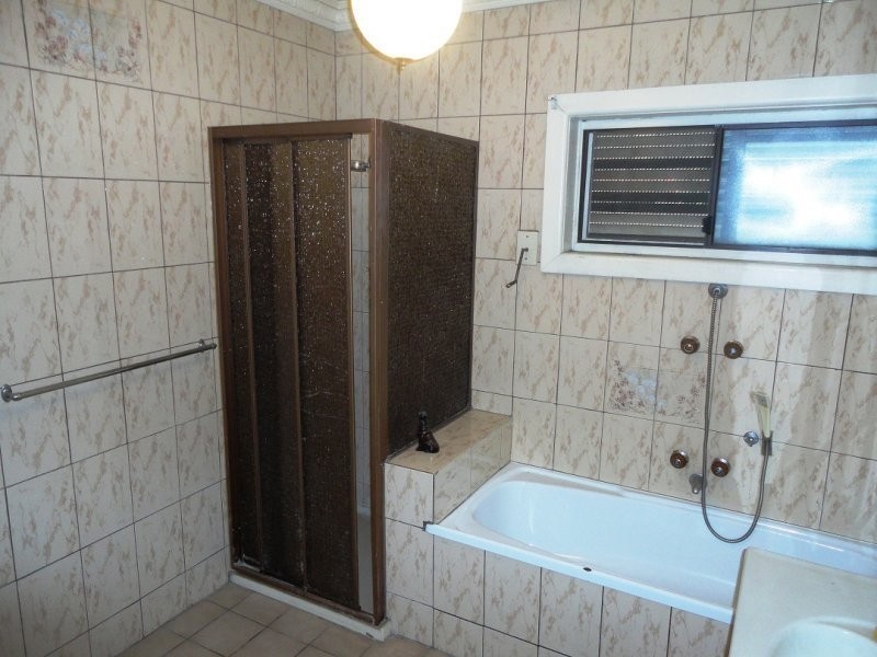 241 Pascoe Vale Road, Essendon VIC 3040